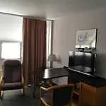 Sindel Living Service Or Business Duplex Apartment Near Daimler