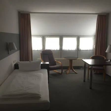 Business In 3 Star Daimler Nah Apartment