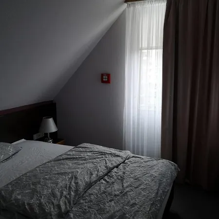 Sindel Living Service Or Business Duplex Apartment Near Daimler Apartman