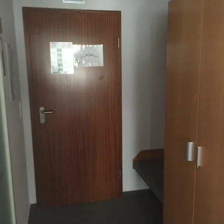 Business In 3 Star Daimler Nah Apartment *